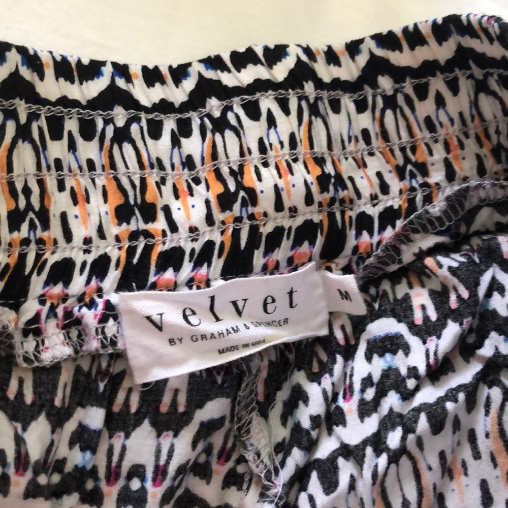 Adorable patterned pants - Picture 3 of 3